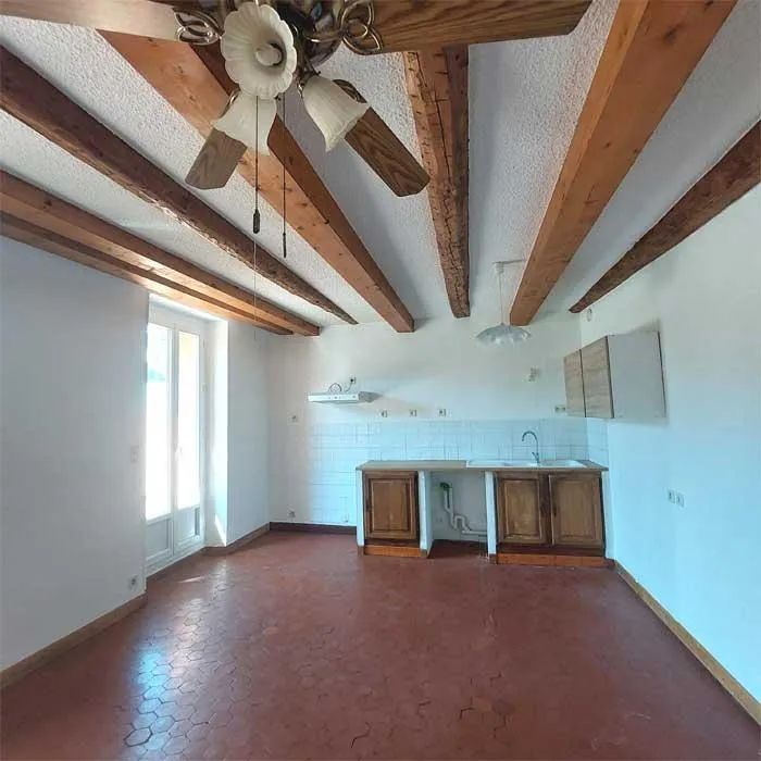 appartement 3 pièces à TRANS EN PROVENCE (83720) — photo 3