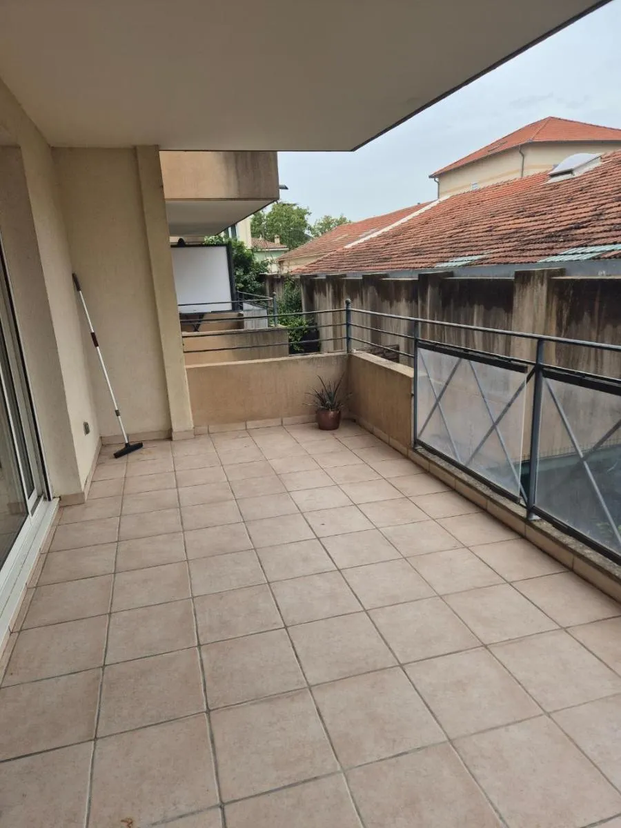 appartement 3 pièces à DRAGUIGNAN (83300) — photo 2