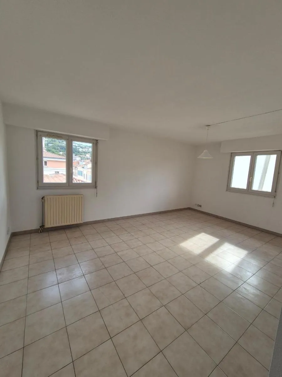 appartement 3 pièces à DRAGUIGNAN (83300)