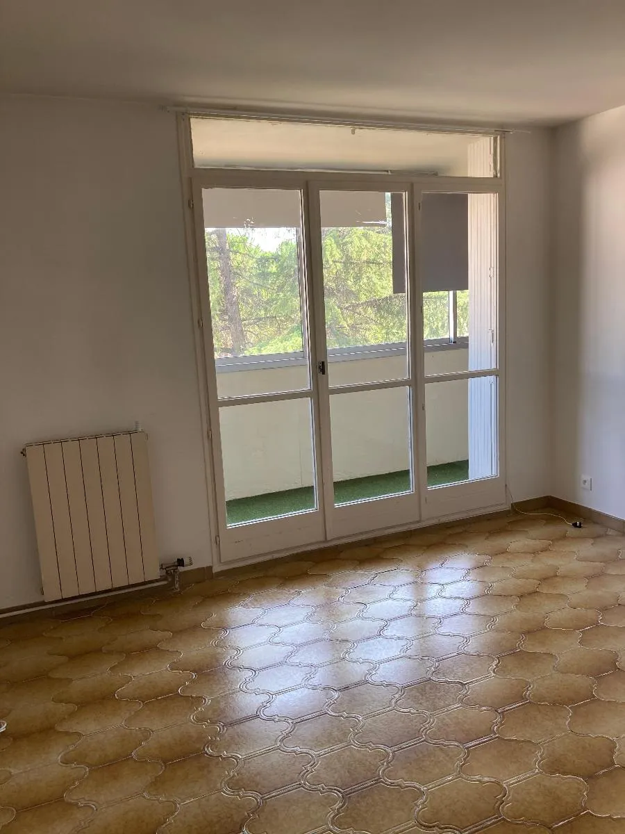 appartement 3 pièces à DRAGUIGNAN (83300) — photo 3