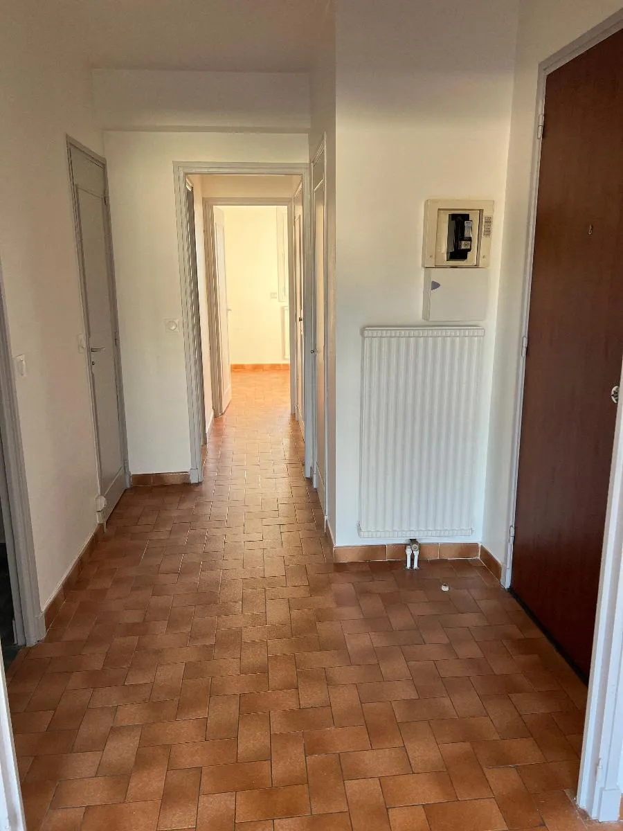 appartement 2 pièces à DRAGUIGNAN (83300) — photo 3
