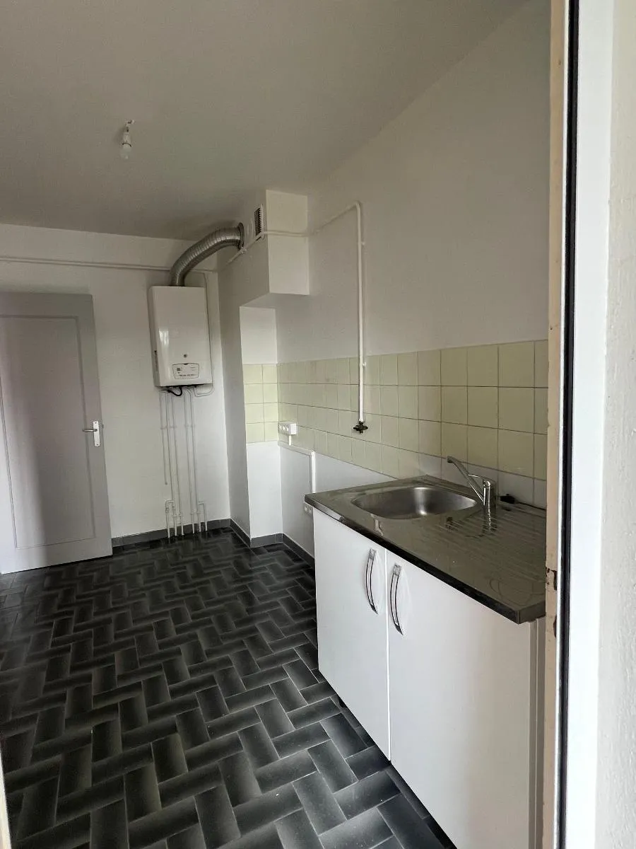 appartement 2 pièces à DRAGUIGNAN (83300) — photo 2