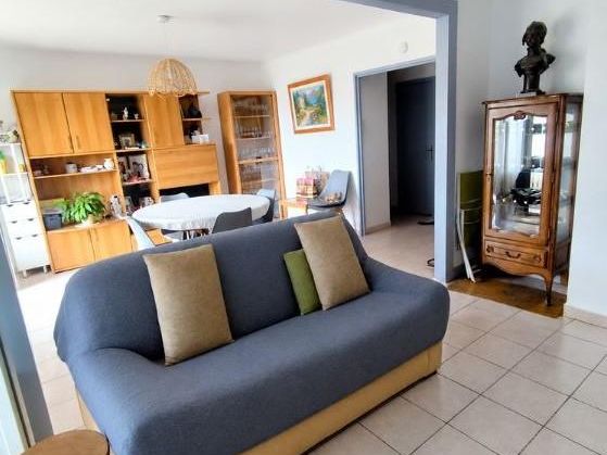 Appartement T4  Draguignan dans une résidence avec ascenseur proche centre.