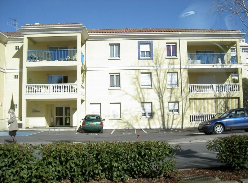 DRAGUIGNAN - Appartement F3 en Rez de chaussée